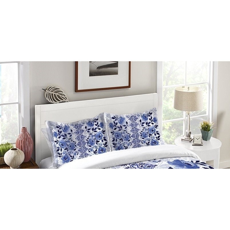 The Pillow Collection Delyth Floral Bedding Sham Vanilla Queen/20 x 30 The Pillow Collection Delyth Floral Bedding Sham Vanilla Queen/20 x 30